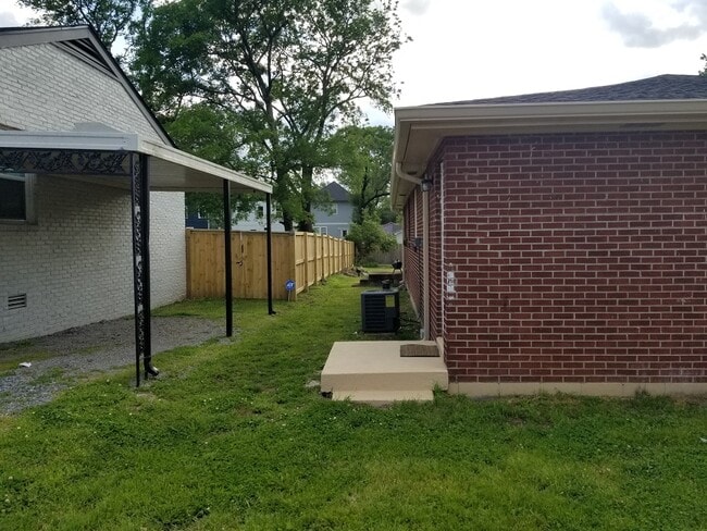 Photo - 1717 24th Ave N