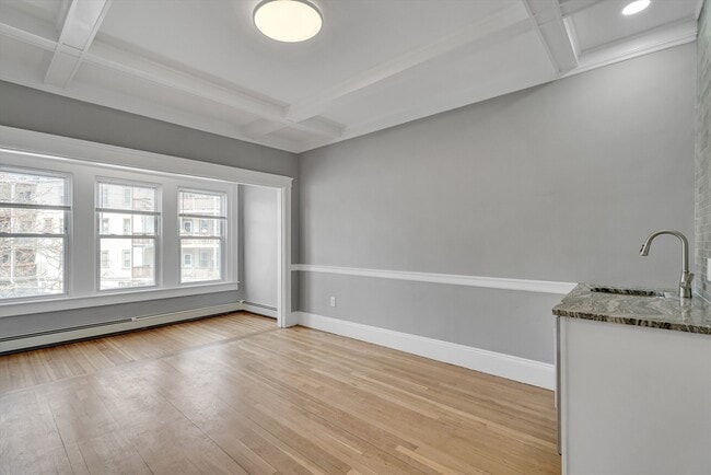 Photo - 142 Sutherland Rd Unit 1