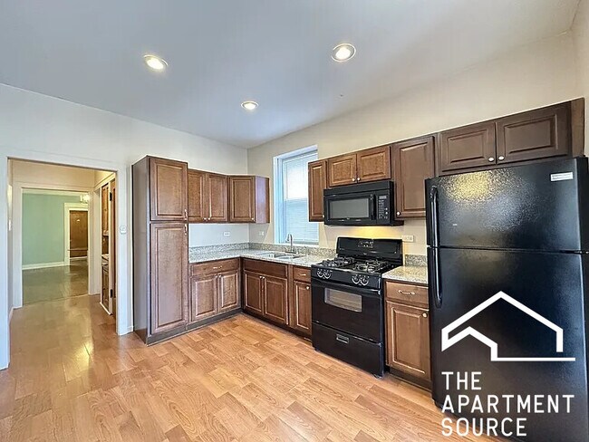 Photo - 5023 N Ridgeway Ave Unit 1