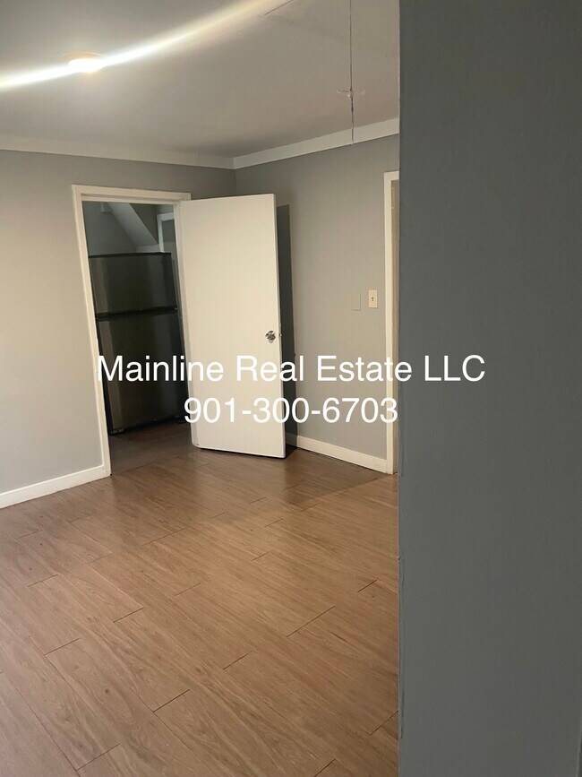 Photo - 2932 Hale Ave