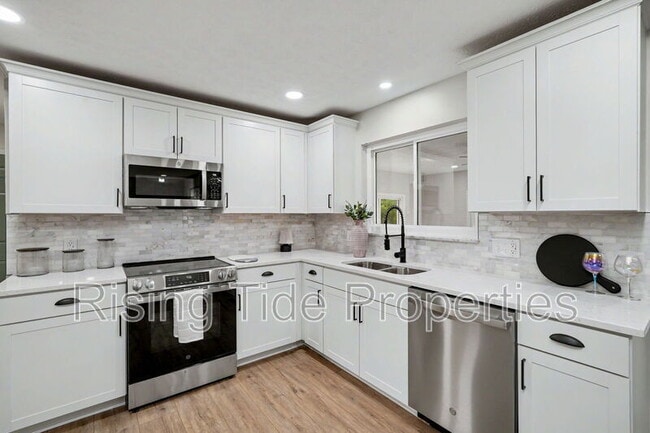 Photo - 2569 Richmar Dr