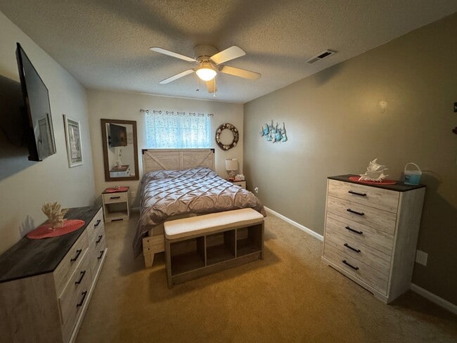 Photo - Little River - 3 Bedroom / 2.5 Bathroom To...