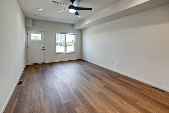 Photo - 4877 Lacy Rd