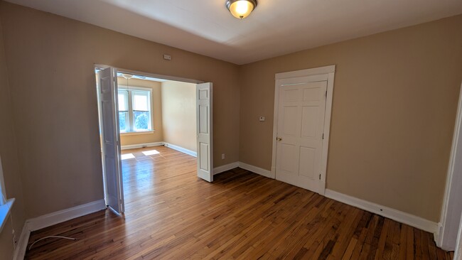 Photo - 5225 Bancroft Ave Condo Unit 1E