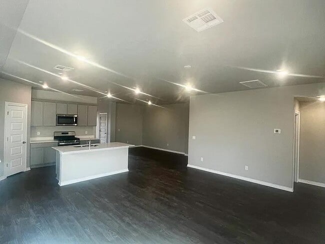 Photo - 2765 Alice Wy