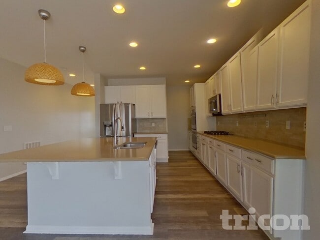 Photo - 115 Dunsinane Ln