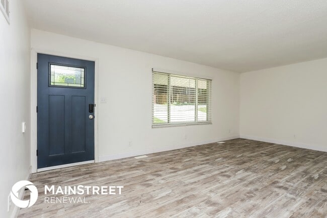 Photo - 1353 Meadow Dr