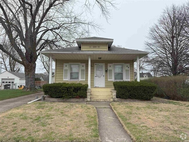 Building Photo - 1014 W 6th St Rental