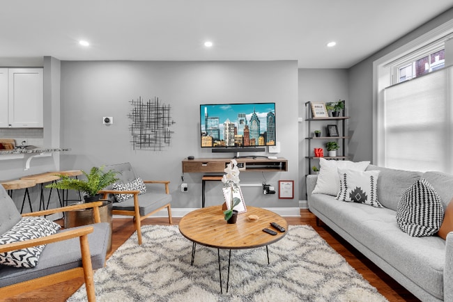 Photo - 2929 Gerritt St