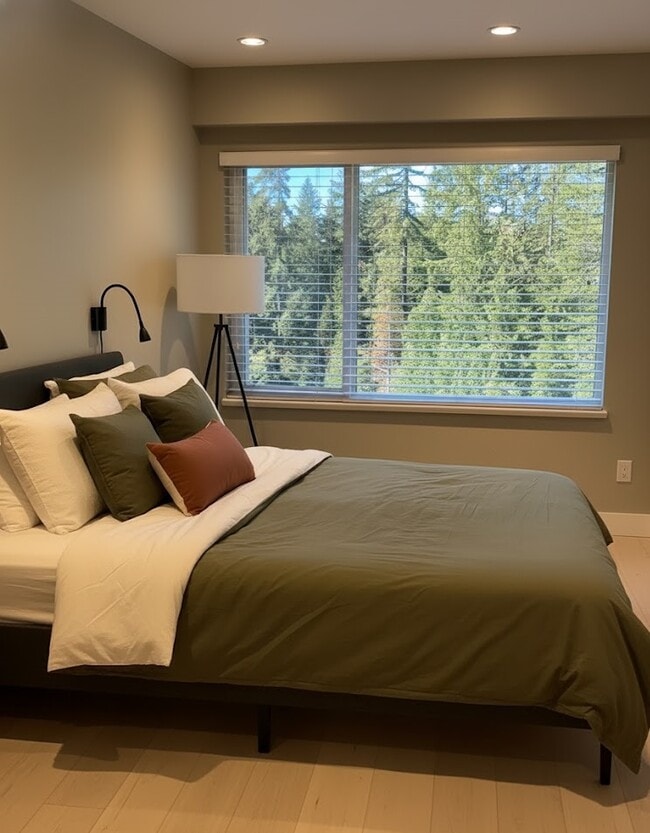 Building Photo - 310 3rd St W