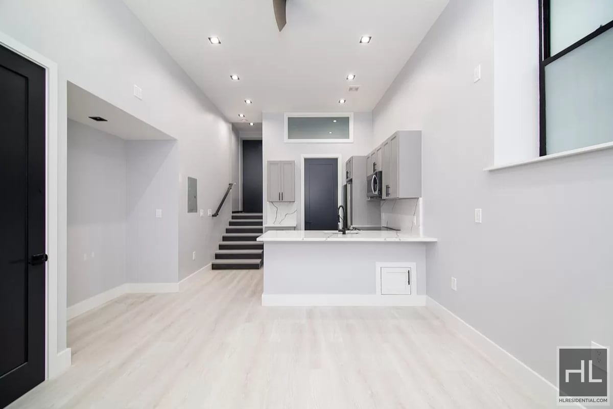 Photo - STANTON ST. Unit S4