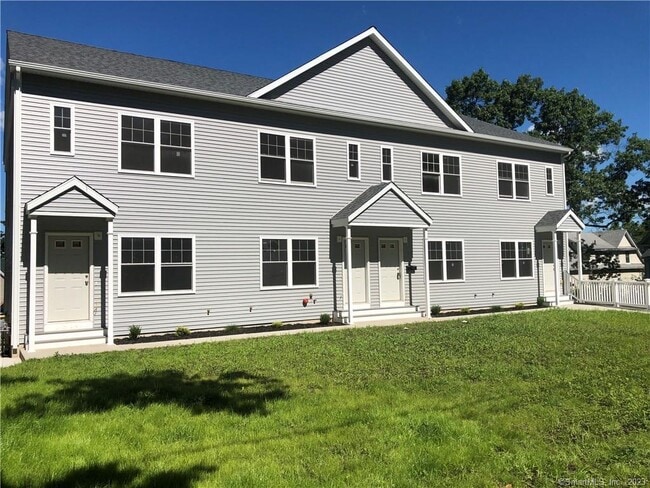 Building Photo - 132 Sheldon Terrace Unit 3