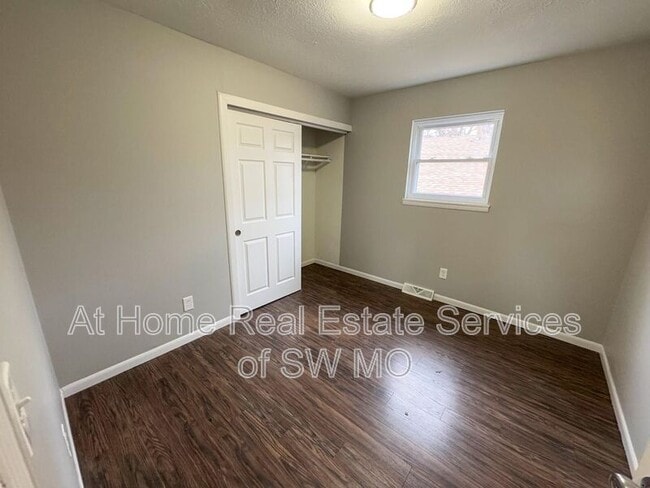 Photo - 1164 S Hillcrest Ave