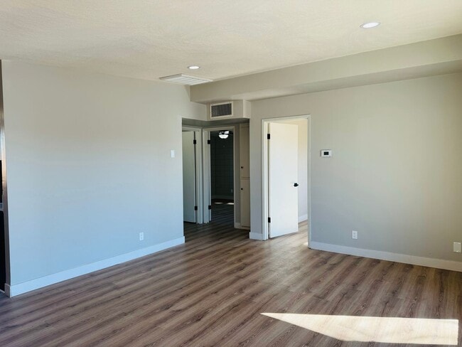 Photo - Spacious 3 Bedroom, 2 Bathroom Home with S...
