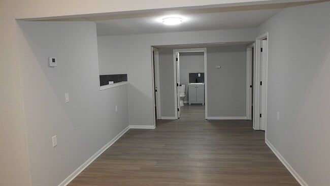 Photo - Charming 3 bedrooms and 1 bath home located on Elmwood Ave in Kansas City, MO