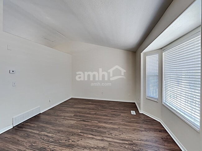 Photo - 368 W 13165 S