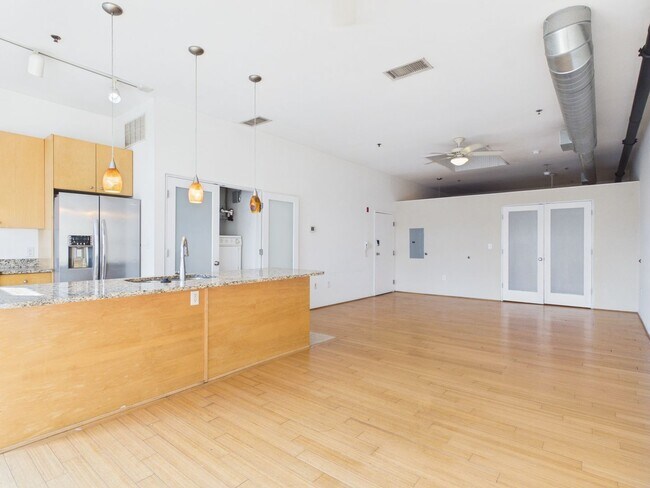Photo - 1707 E Main St Unidad Apartment 2