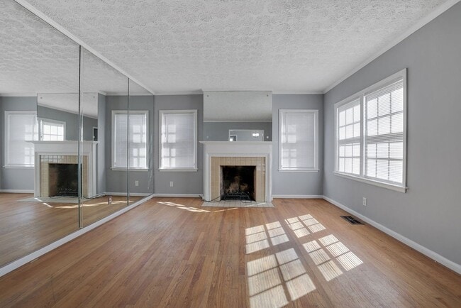 Photo - LOVELY 3/2 CASCADE HEIGHTS AREA