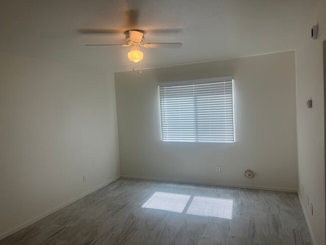 Photo - FULLY REMODELED 1 BED. APT. / AVAILABLE FO...