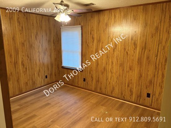 Photo - 2009 California Ave