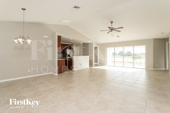 Photo - 1121 NW Juanita Pl