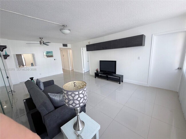 Photo - 1825 S Ocean Dr Unit 611