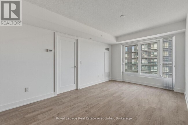 Photo - 7 Mabelle Ave Unit 2806