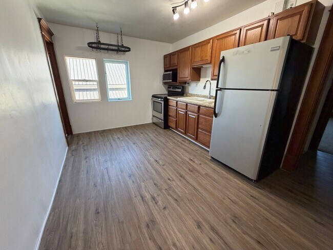 705 McLean Ave Unit 705 1/2