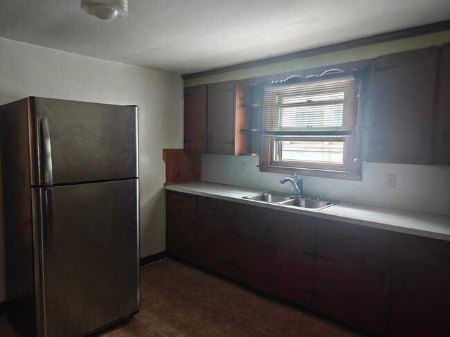 1302 Walden Ave Unit 2nd