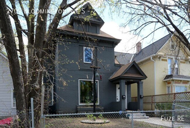 Building Photo - 2709 Bloomington Ave Unit 2