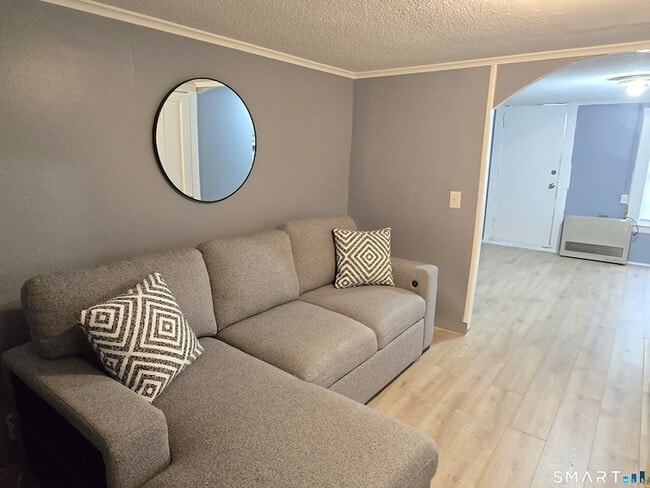 Photo - 103 Capen St