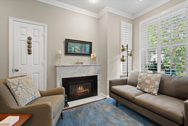 Photo - 445 15th St SE Unit SI FL1-ID1346773P