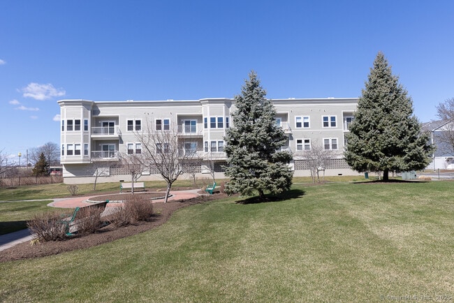 Photo - 300 Harbour Close Unit 34-B