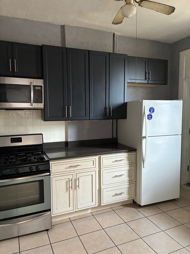 Photo - 3019 Ashlyn St Unit 3019 Ashlyn St 1