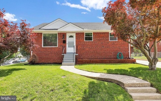 Building Photo - 2129 Saranac St Rental