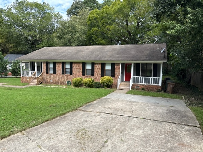 Building Photo - 320 Ridgecrest Rd