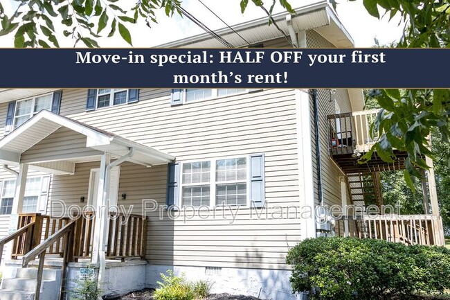 Building Photo - 402 Hall St Rental