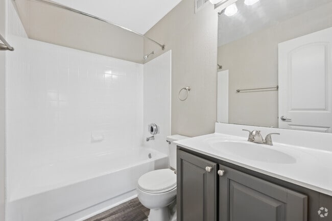 2BR, 2.5BA - 1,010SF - Bathroom
