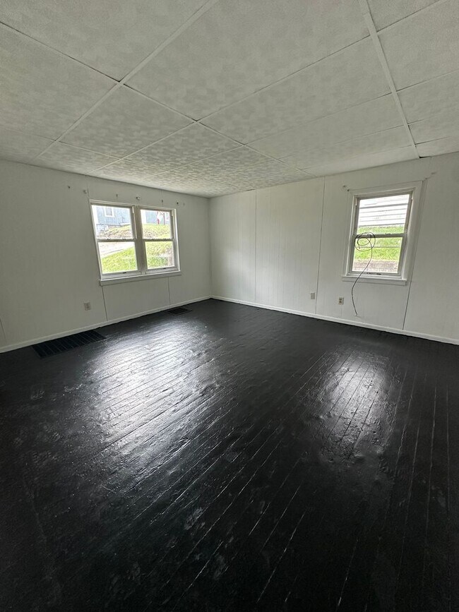 Photo - Three Bedroom Single Family House