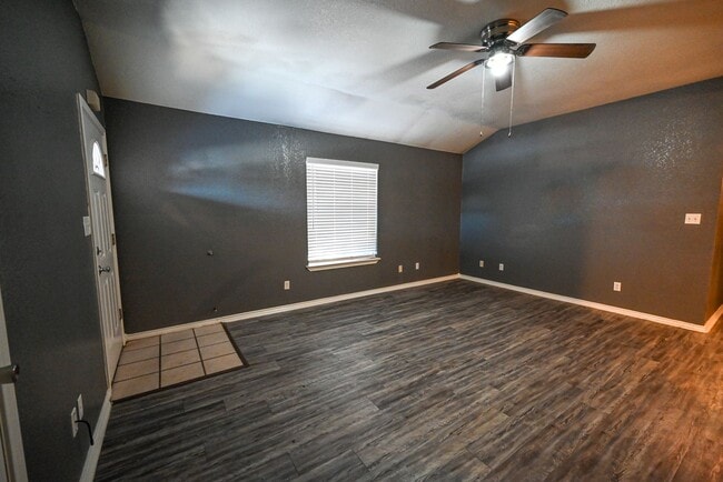 Photo - Decatur 3 bedroom 2 bath Duplex Available