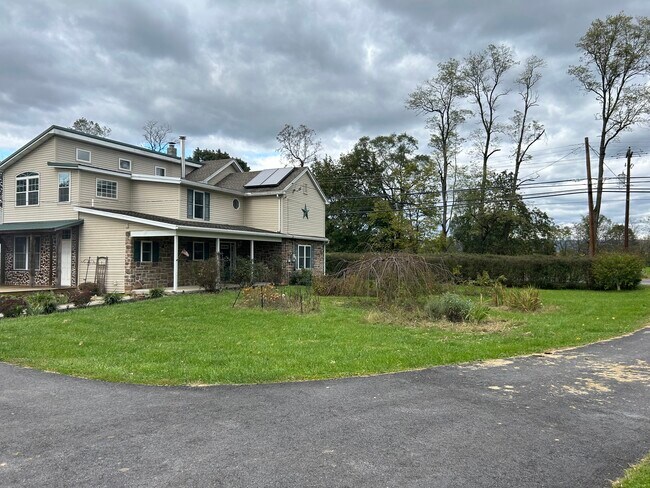 Photo - 60 Carlisle Rd House