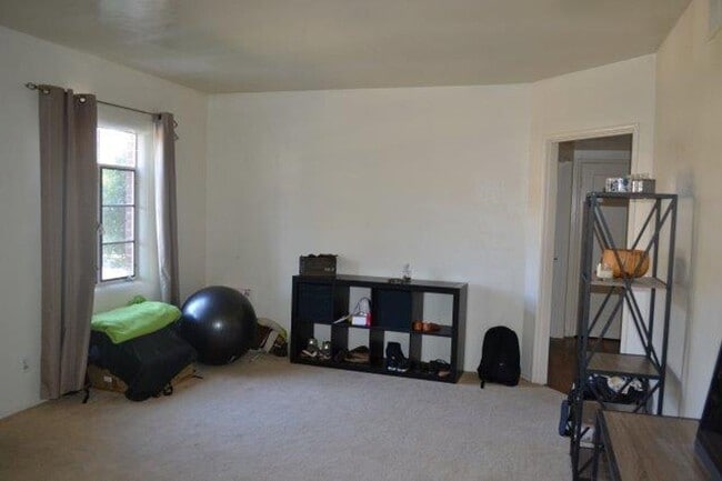 Photo - 614/616 Hollister Road Unit 614