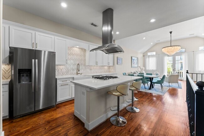 Building Photo - 1305 Birdsall St