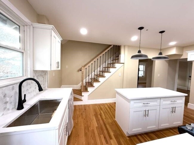 Photo - 194 Fells Ave