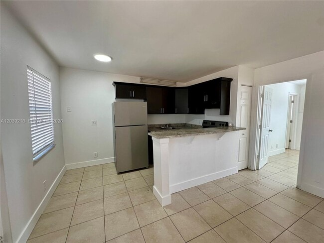 Photo - 101 NE 41st St Unidad G117