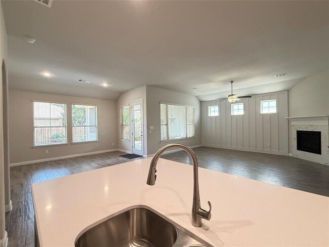 Photo - 712 Germander Rd