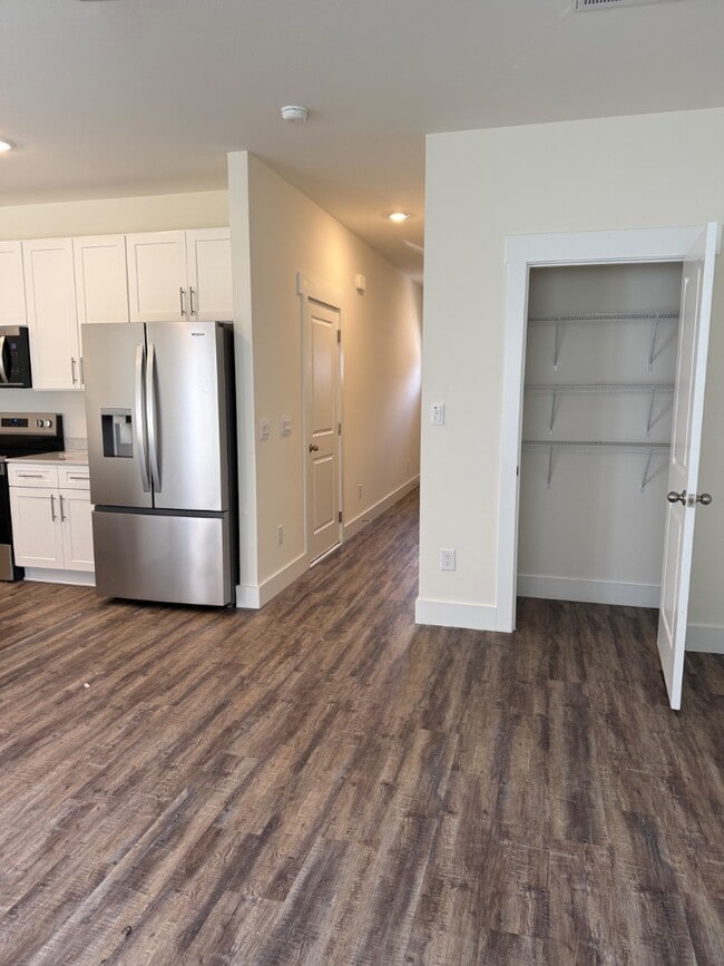 Photo - 1129 Wenna Wy