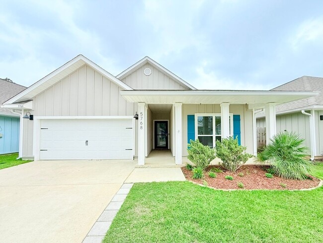 Building Photo - 4-Bedroom Craftsman-Style Home