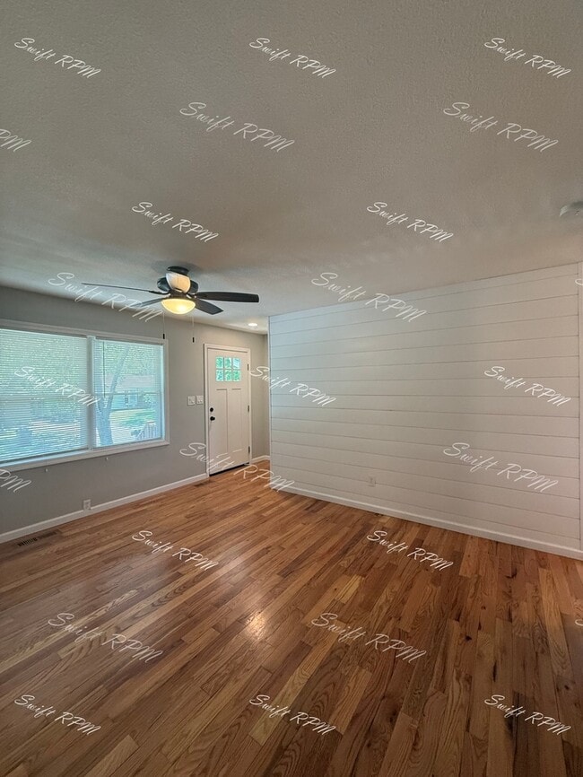 Photo - 18106 19th St N