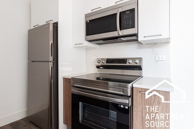 Photo - 941 W Carmen Ave Unit 606